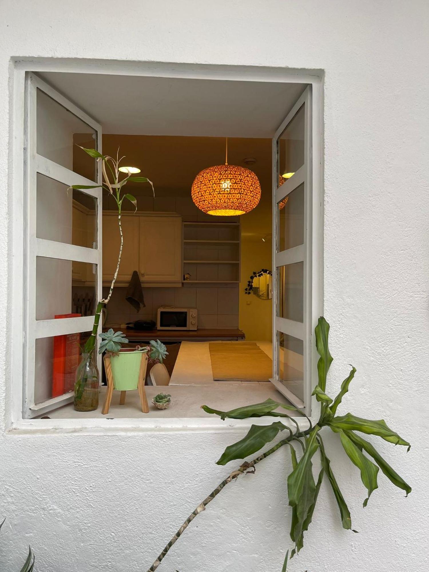 Shared Apartment With Bright Private Patio In Lisboa Екстер'єр фото