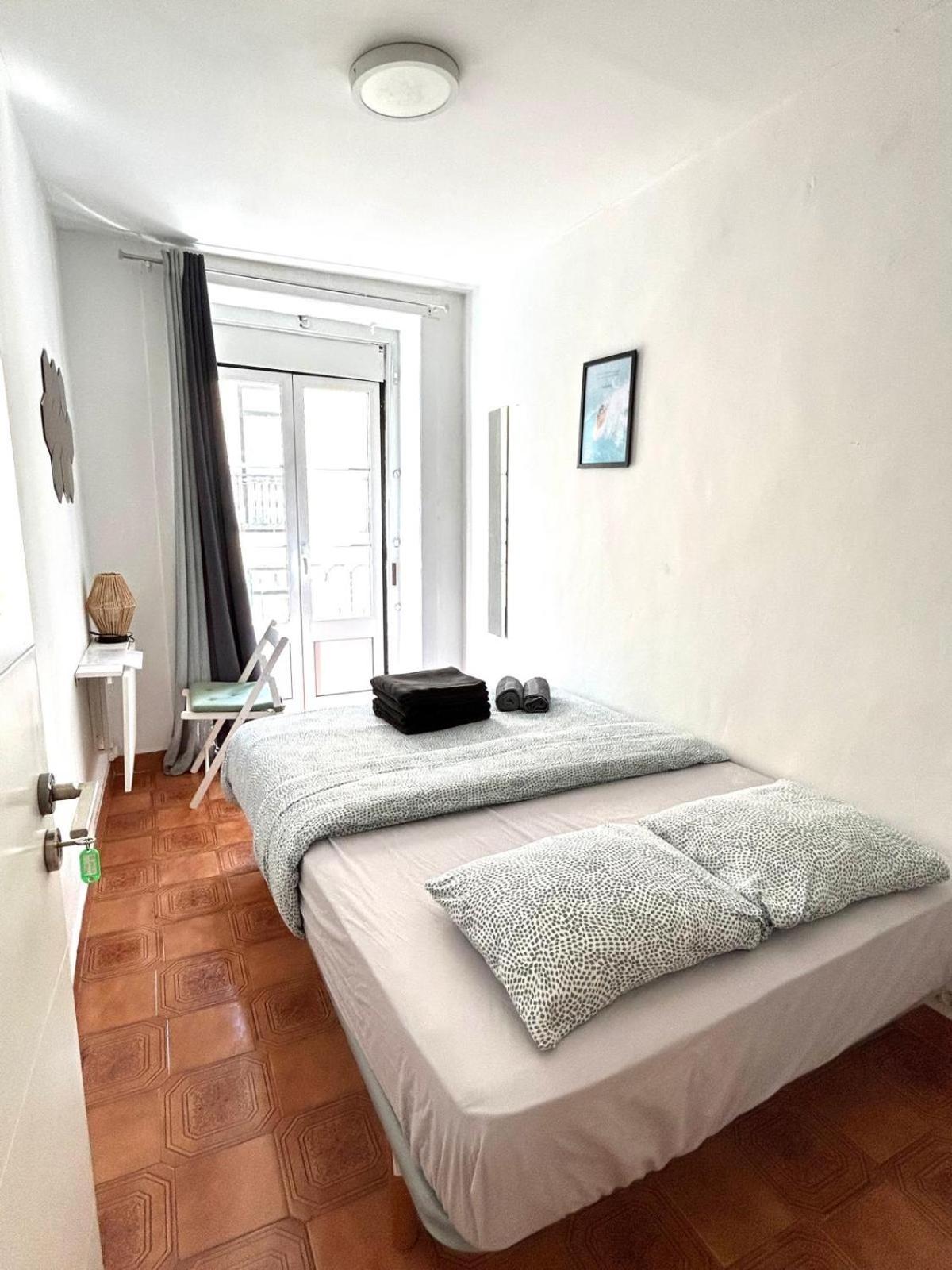Shared Apartment With Bright Private Patio In Lisboa Екстер'єр фото