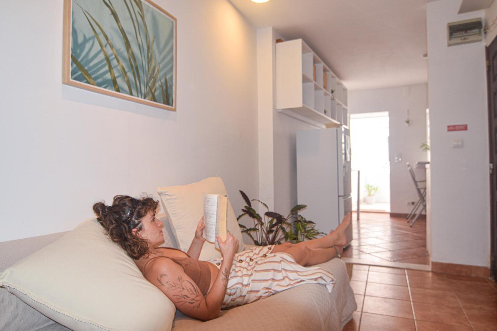 Shared Apartment With Bright Private Patio In Lisboa Екстер'єр фото